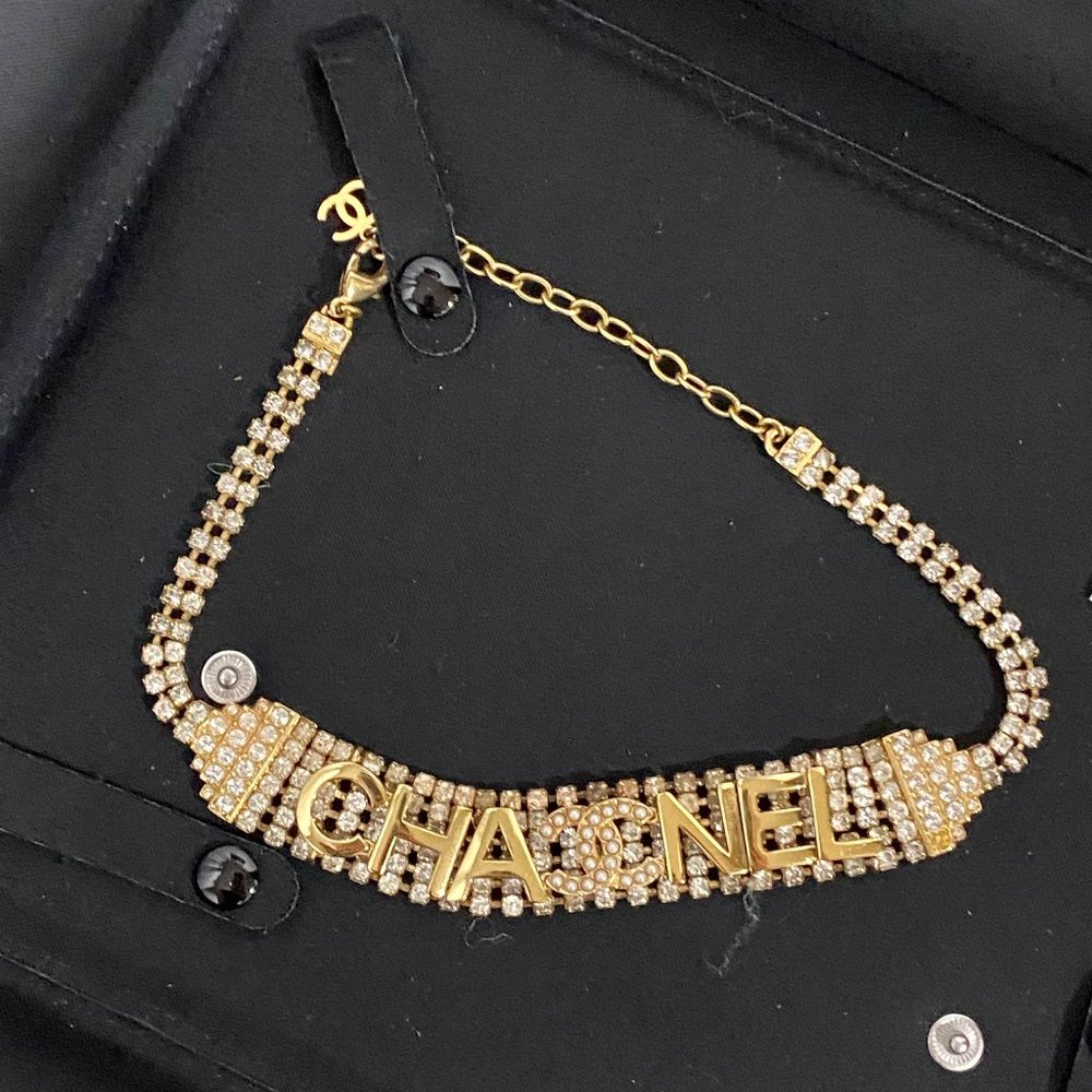 Authentrc Chanel Gold Crystal choker necklace